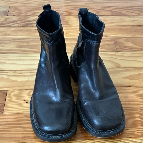 Kenneth Cole New York Square Toe Chelsea Ankle Boot Size 9 main image 8